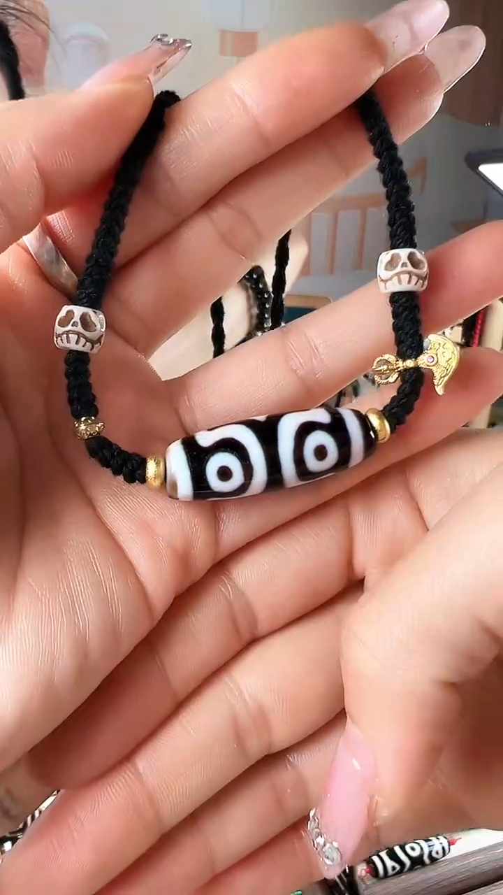 未镶嵌颈饰玛瑙/玉髓三眼