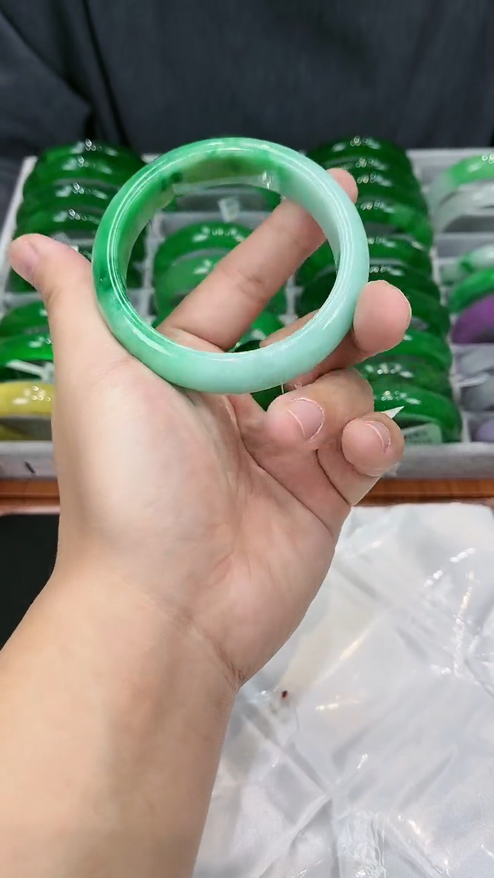【闪购商品】砖雕s40 半山水手镯 圈口61