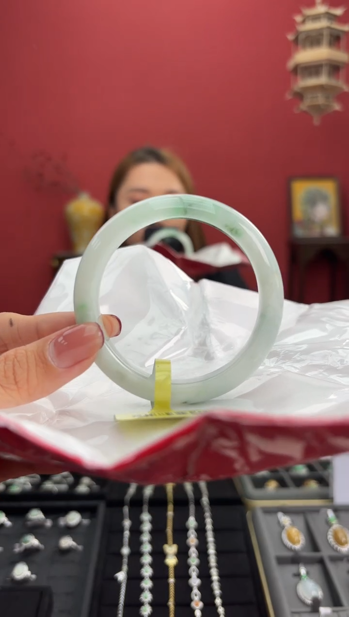 【闪购商品】翡翠手镯未镶嵌8手镯