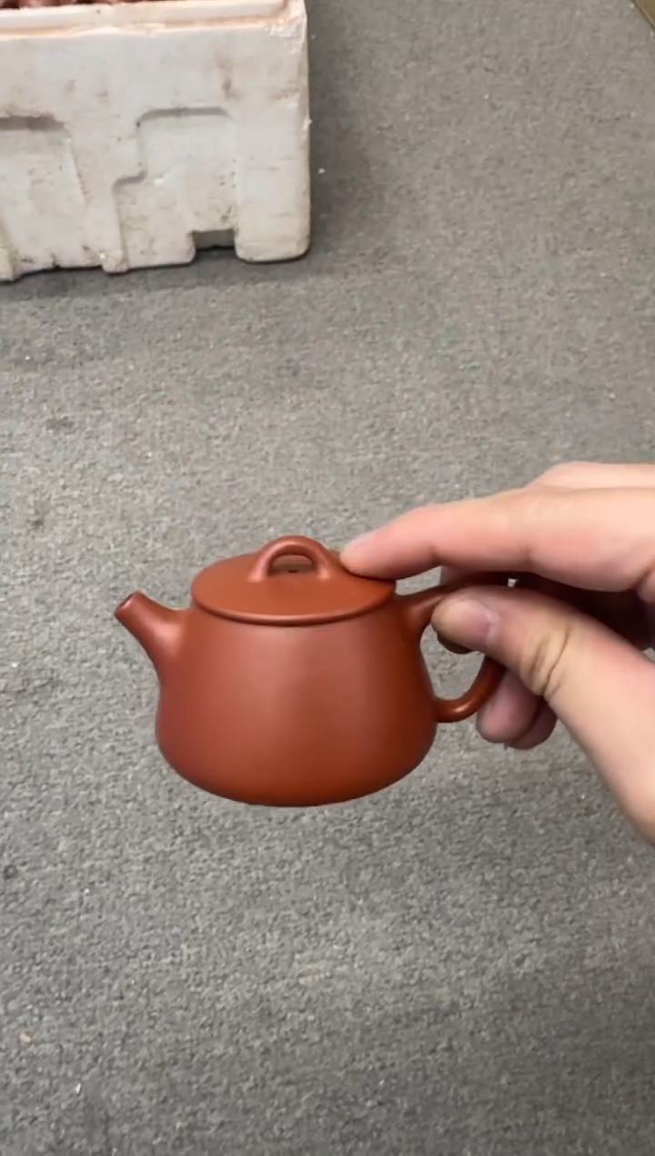 茶壶紫砂朱泥孟晨款 小高瓢