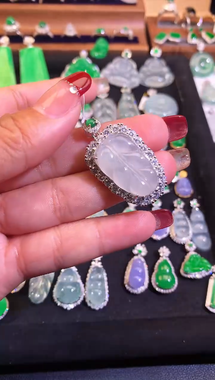 【闪购商品】翡翠颈饰银S925镶嵌缅甸天然A货翡翠