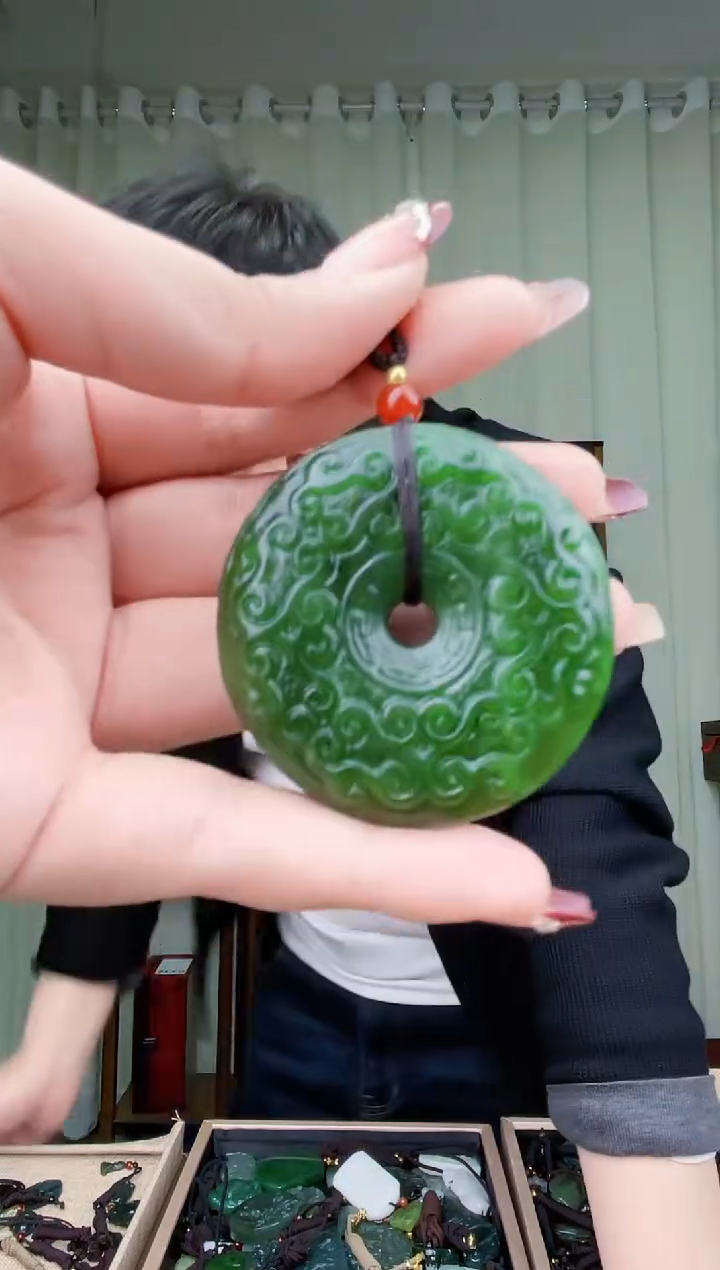 【闪购商品】和田玉挂件未镶嵌拍一发一，多样性发货！