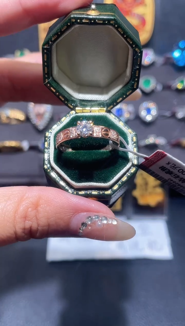 【闪购商品】钻石戒指/指环18K金镶嵌钻石戒指