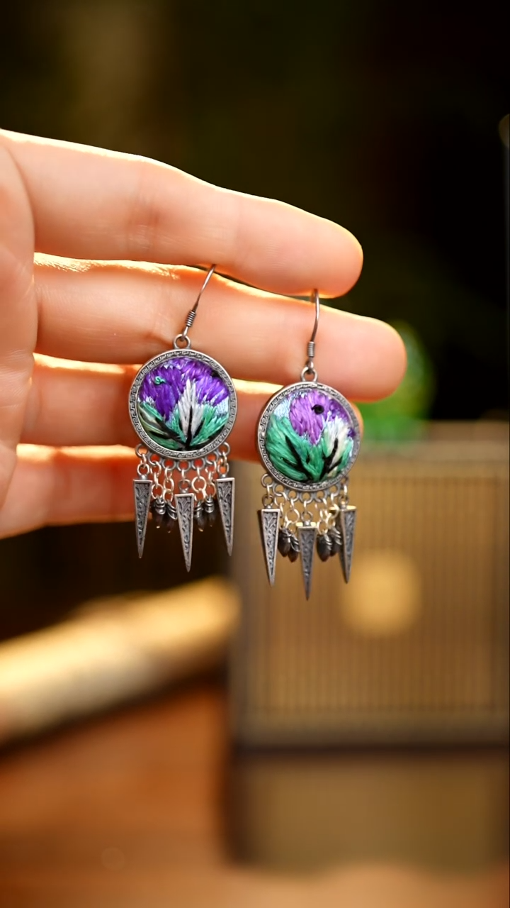 刺绣私人定制苗族手工Q258