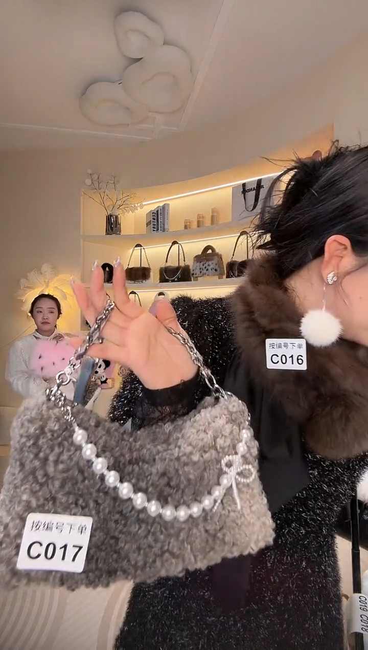 羊毛【闪购商品】女包C017