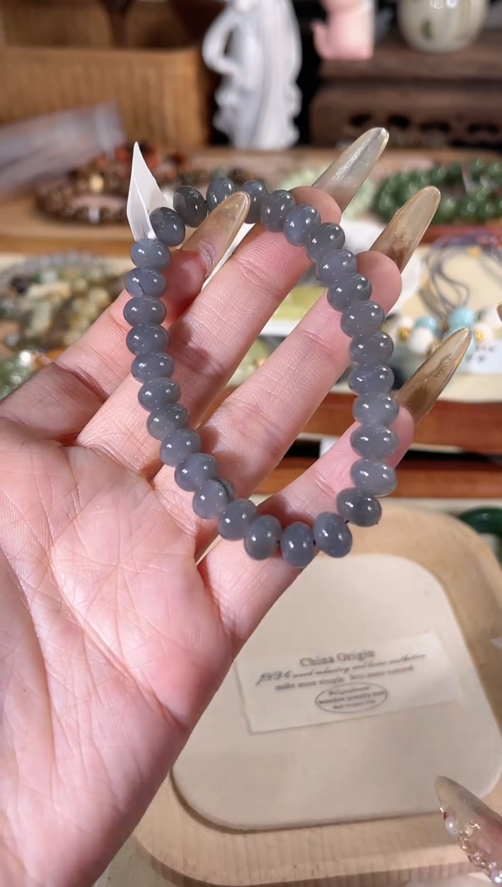 未镶嵌手链和田玉多样性发其一