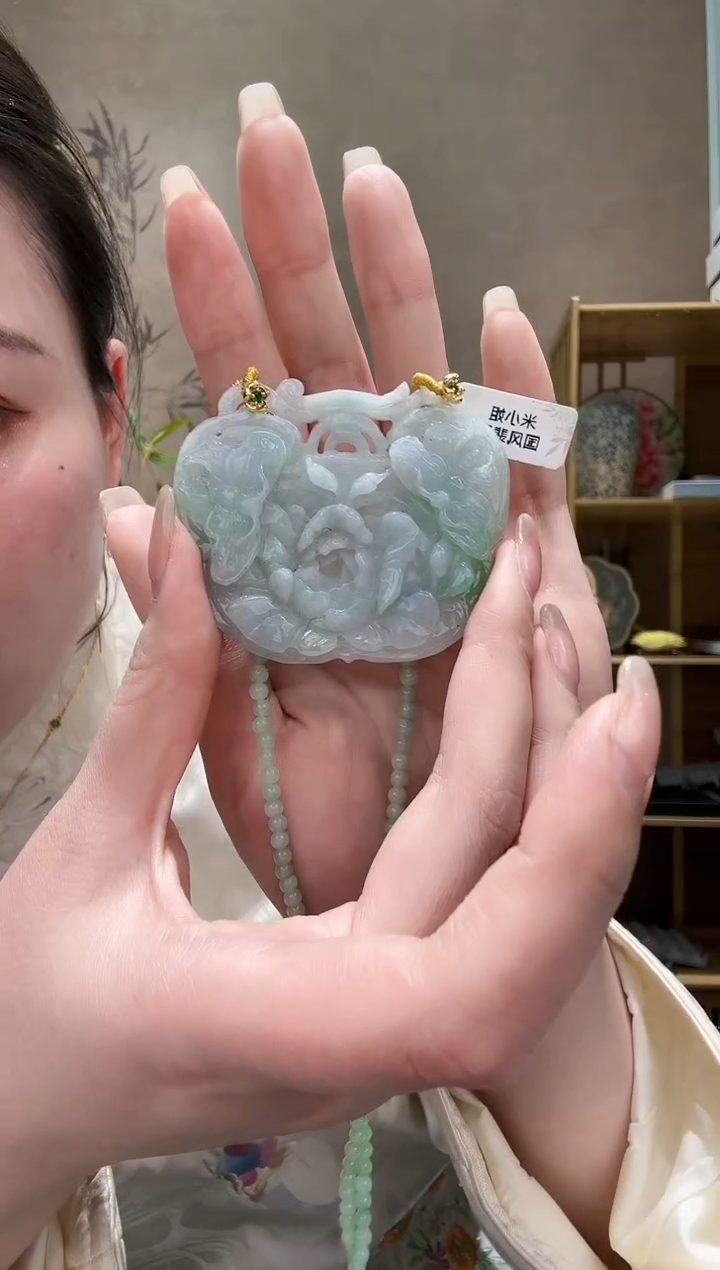 【闪购商品】翡翠颈饰未镶嵌吊坠