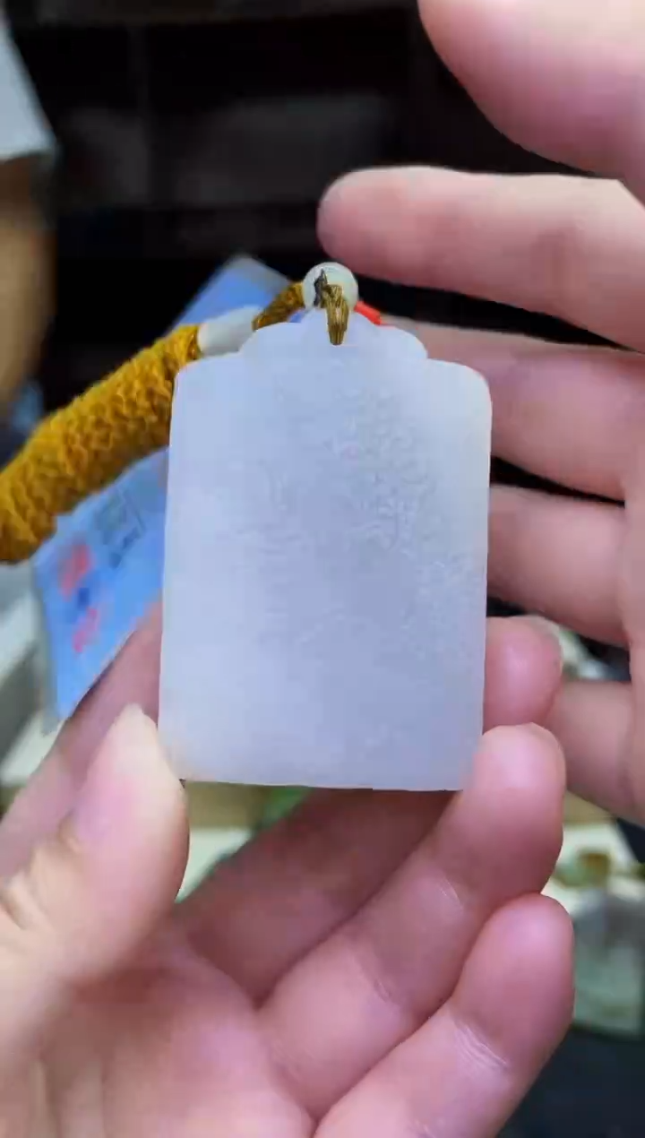 和田玉未镶嵌颈饰1