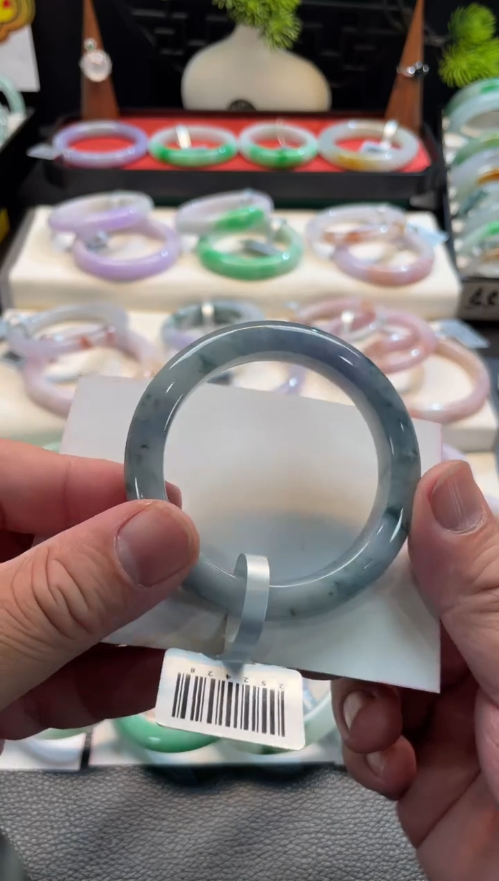 未镶嵌手镯翡翠111号 52正圈 有纹裂