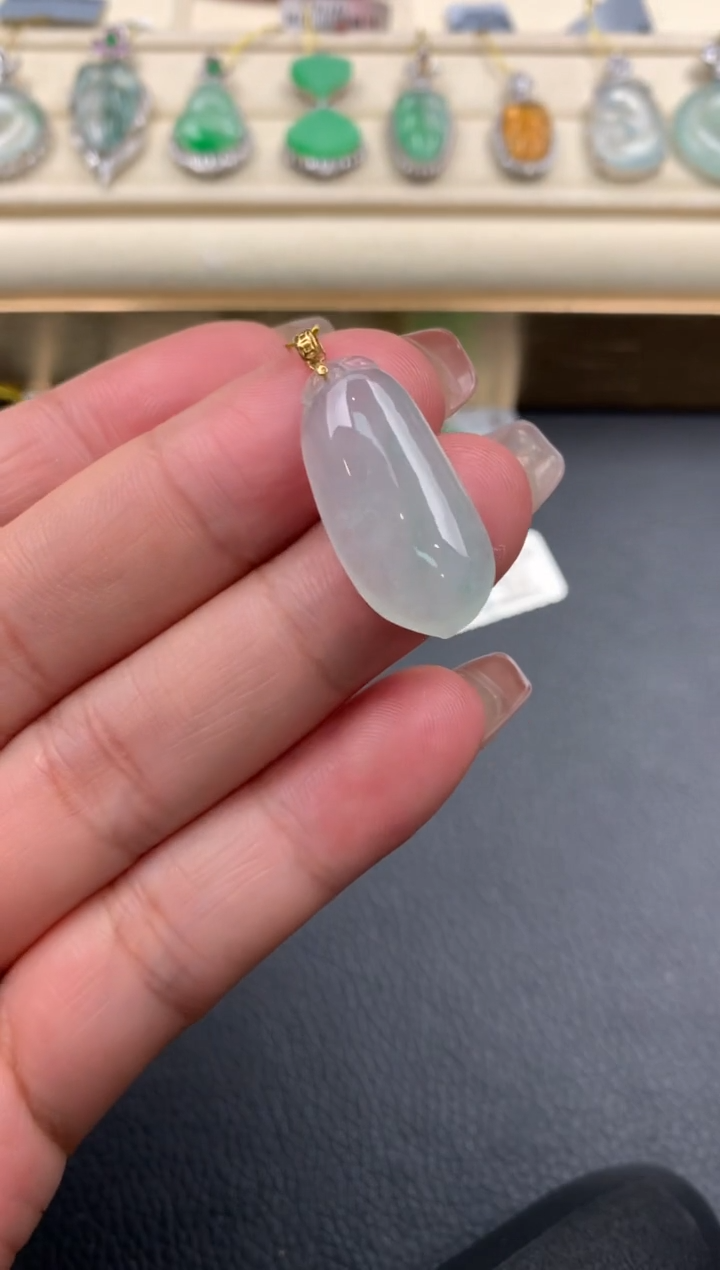 【闪购商品】翡翠颈饰18K金镶嵌D457