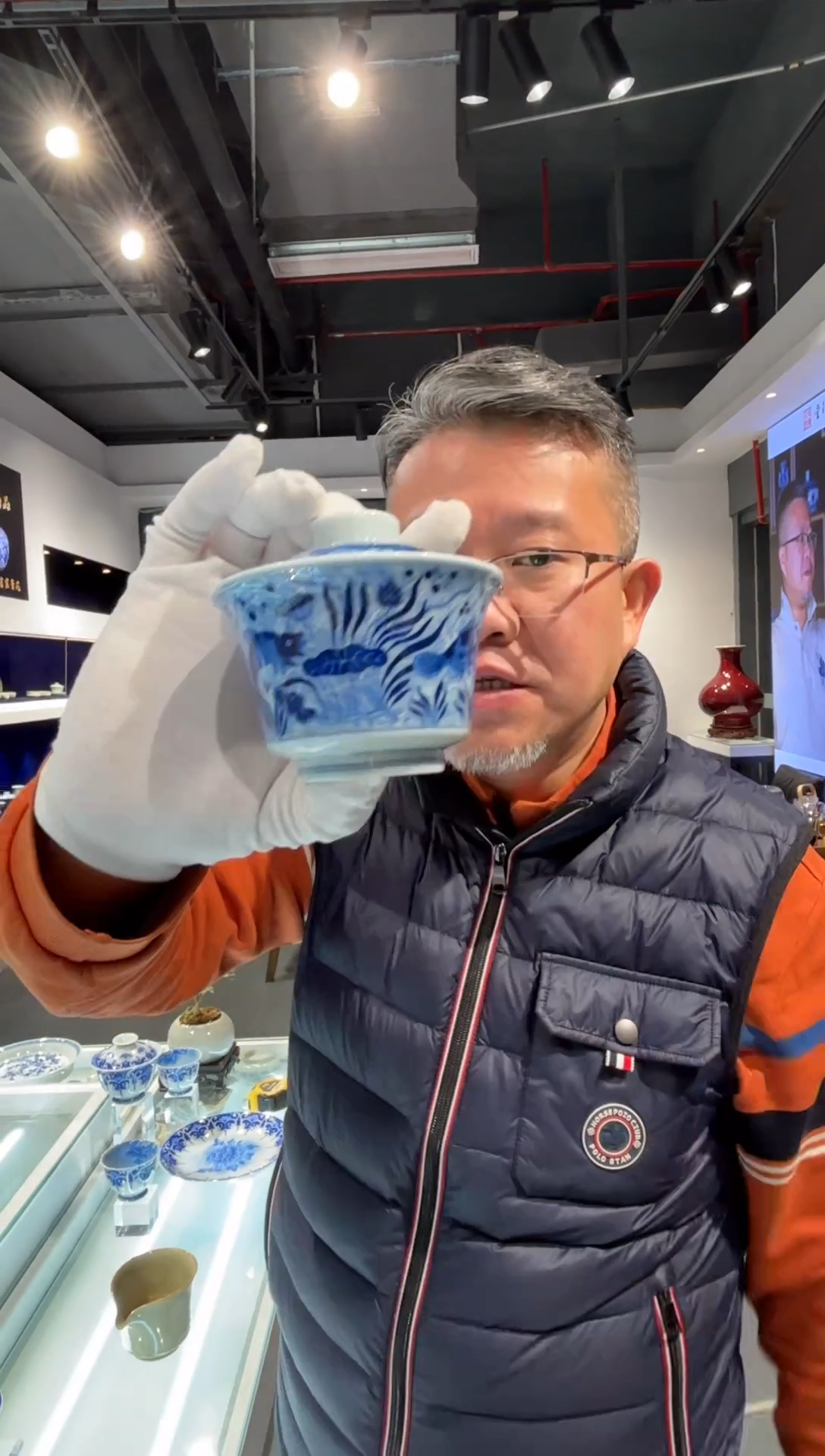 堂钟正窑陶瓷青花鱼藻盖碗