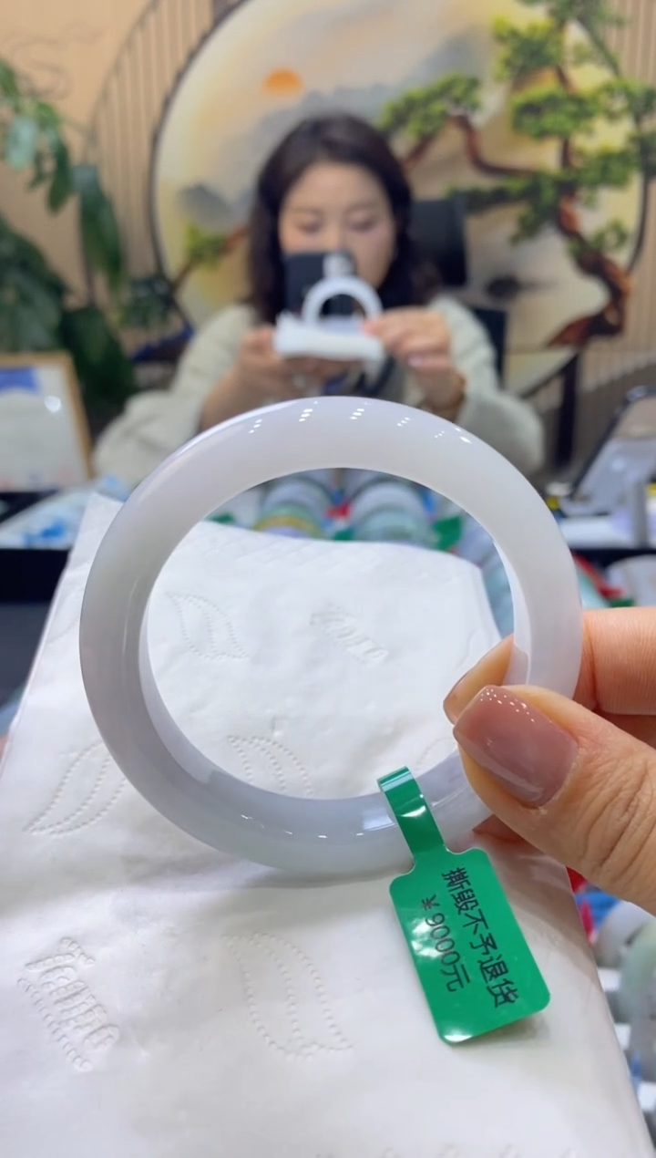 【闪购商品】翡翠手镯未镶嵌99904232