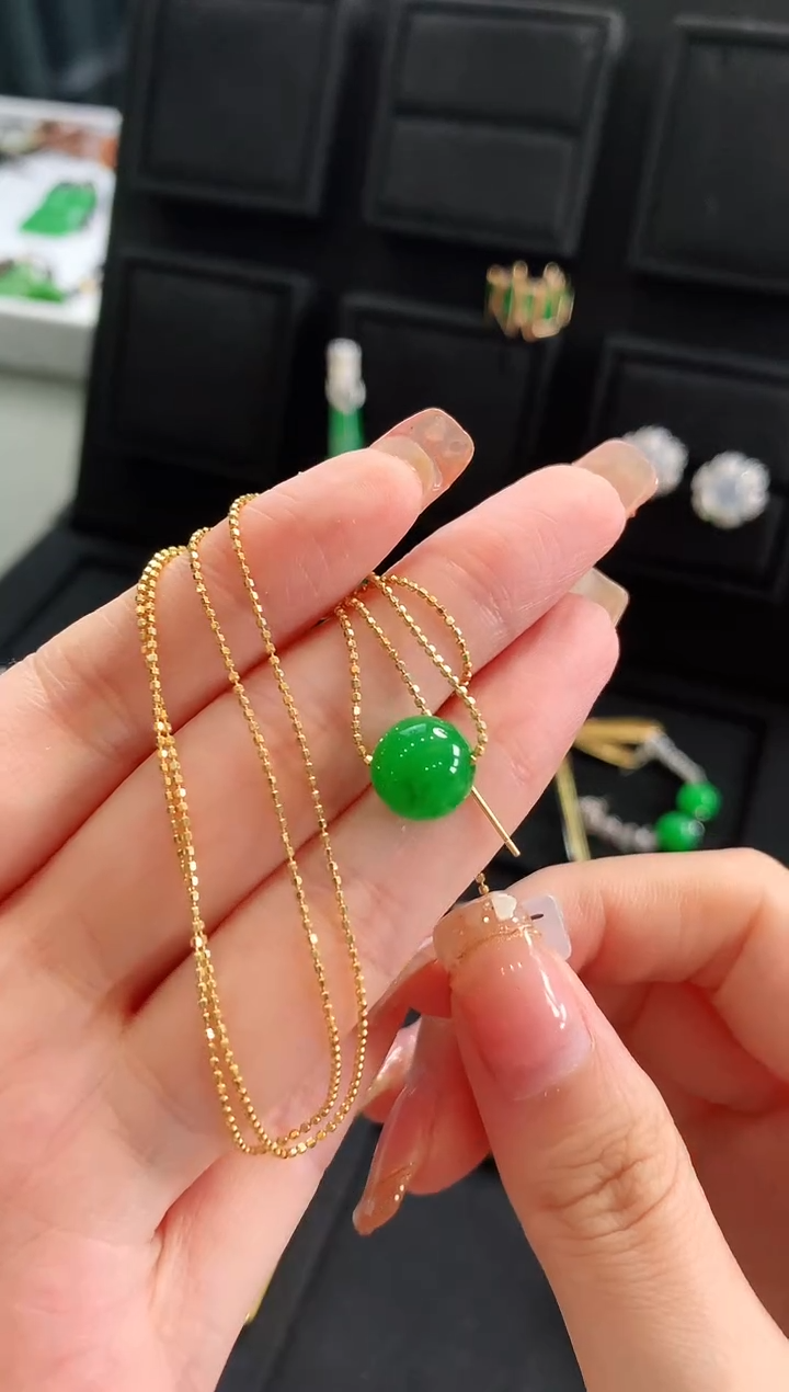 【闪购商品】翡翠颈饰18K金镶嵌吊坠 9M