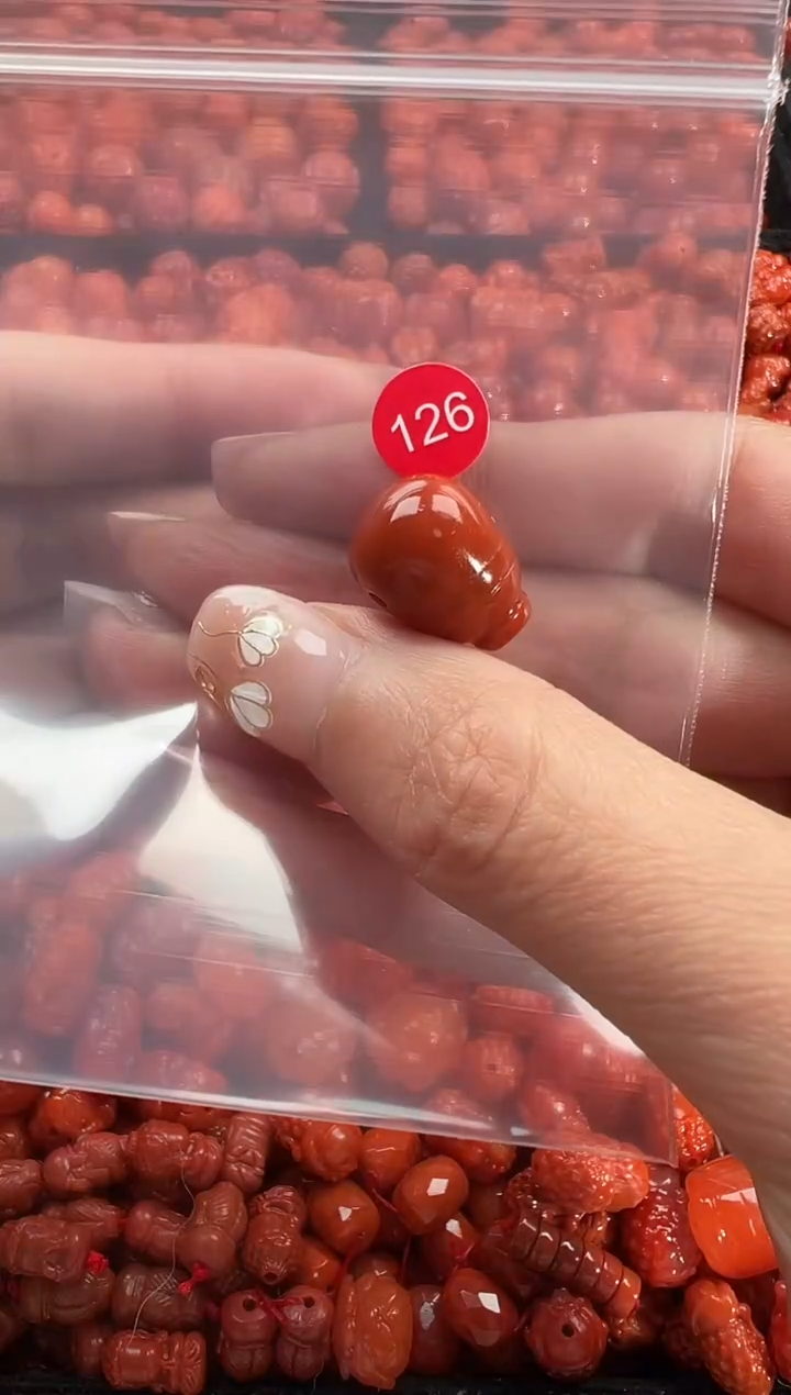 颈饰未镶嵌南红玛瑙1