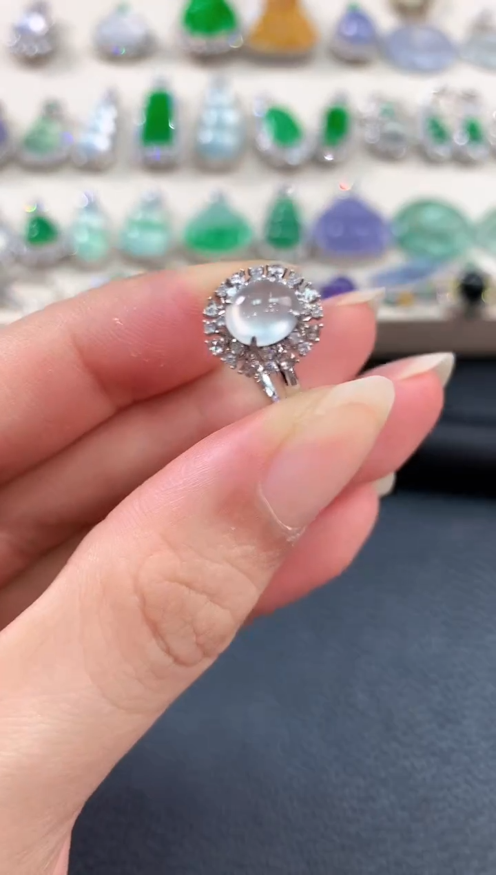 【闪购商品】翡翠戒指18K金镶嵌b30       