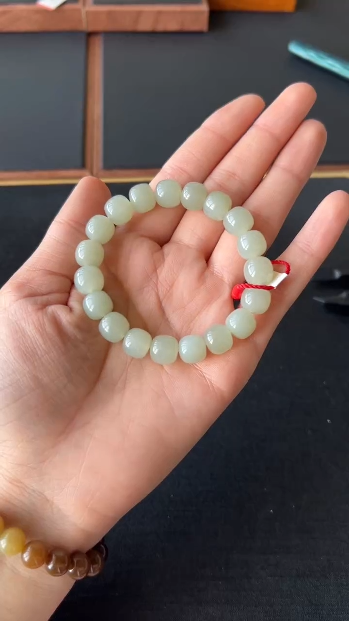 【闪购商品】和田玉手串未镶嵌且末微色差近矿卡10老型珠