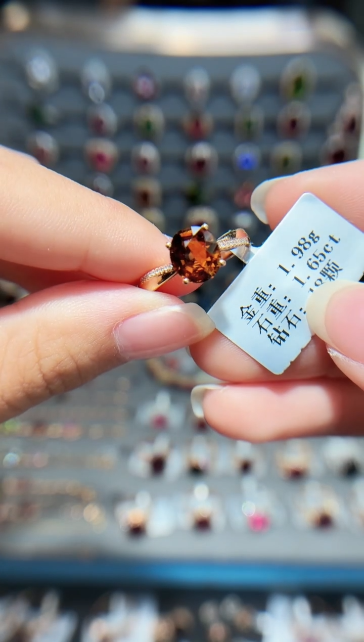 18K金镶嵌戒指碧玺1.65.