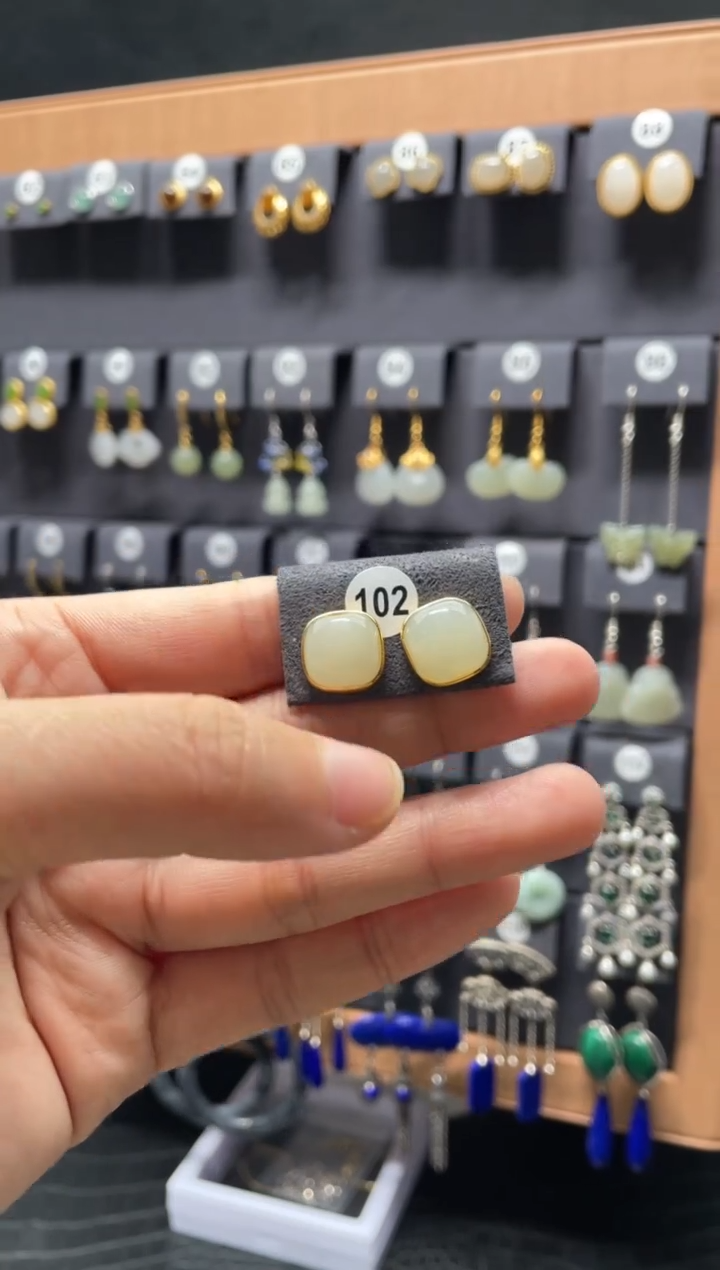 【闪购商品】和田玉耳饰银S925镶嵌0102