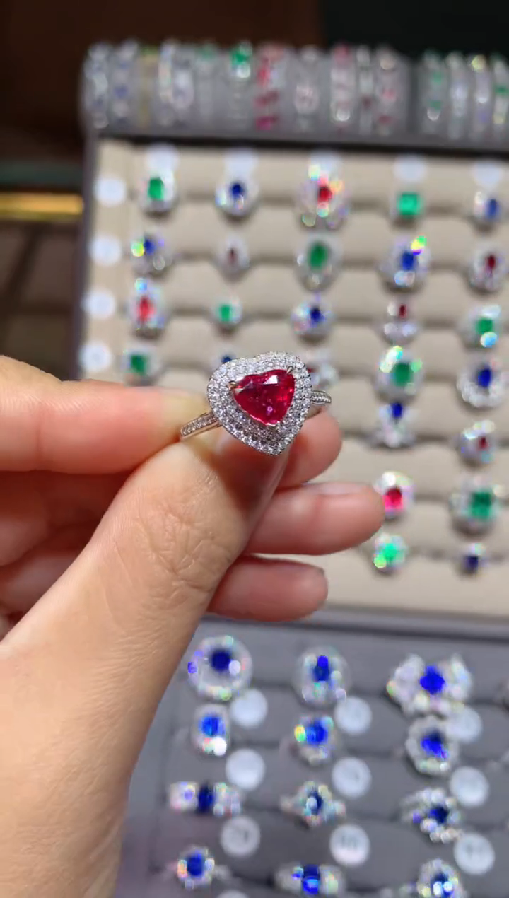 【闪购商品】红宝石戒指18K金镶嵌1.43CT