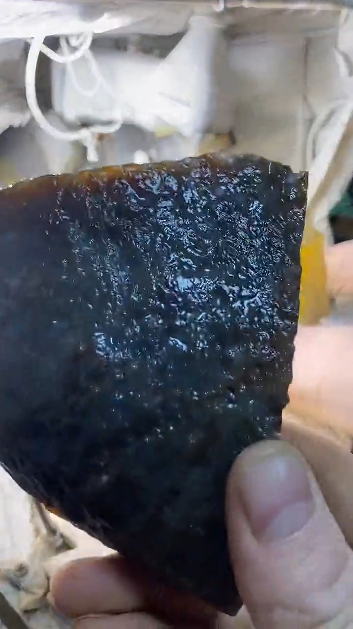 定制玛瑙60镯2002323