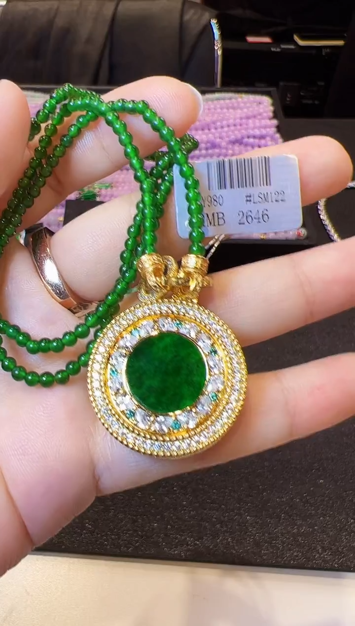 颈饰银S925镶嵌翡翠一套发