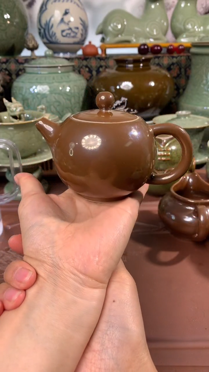 耀州窑微瑕小失釉紫金釉西施壶200CC一只