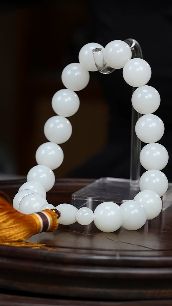 未镶嵌和田玉挂件陈**陈 