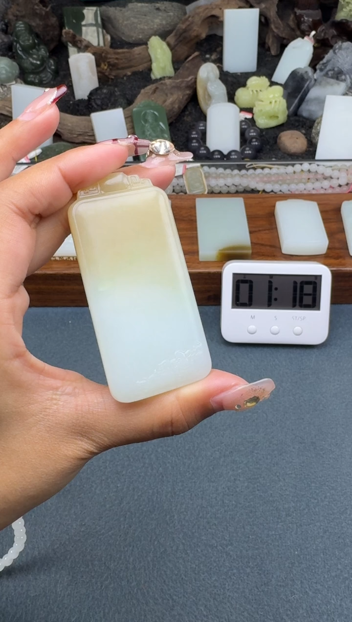 【闪购商品】和田玉颈饰未镶嵌菲菲