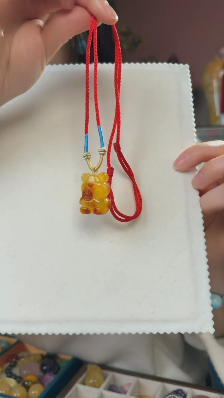 【闪购商品】蜜蜡吊坠(不含链)未镶嵌天然蜜蜡小熊吊坠送编绳