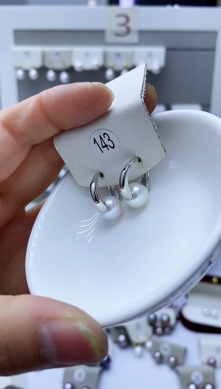 【闪购商品】淡水珍珠耳饰银S925镶嵌143