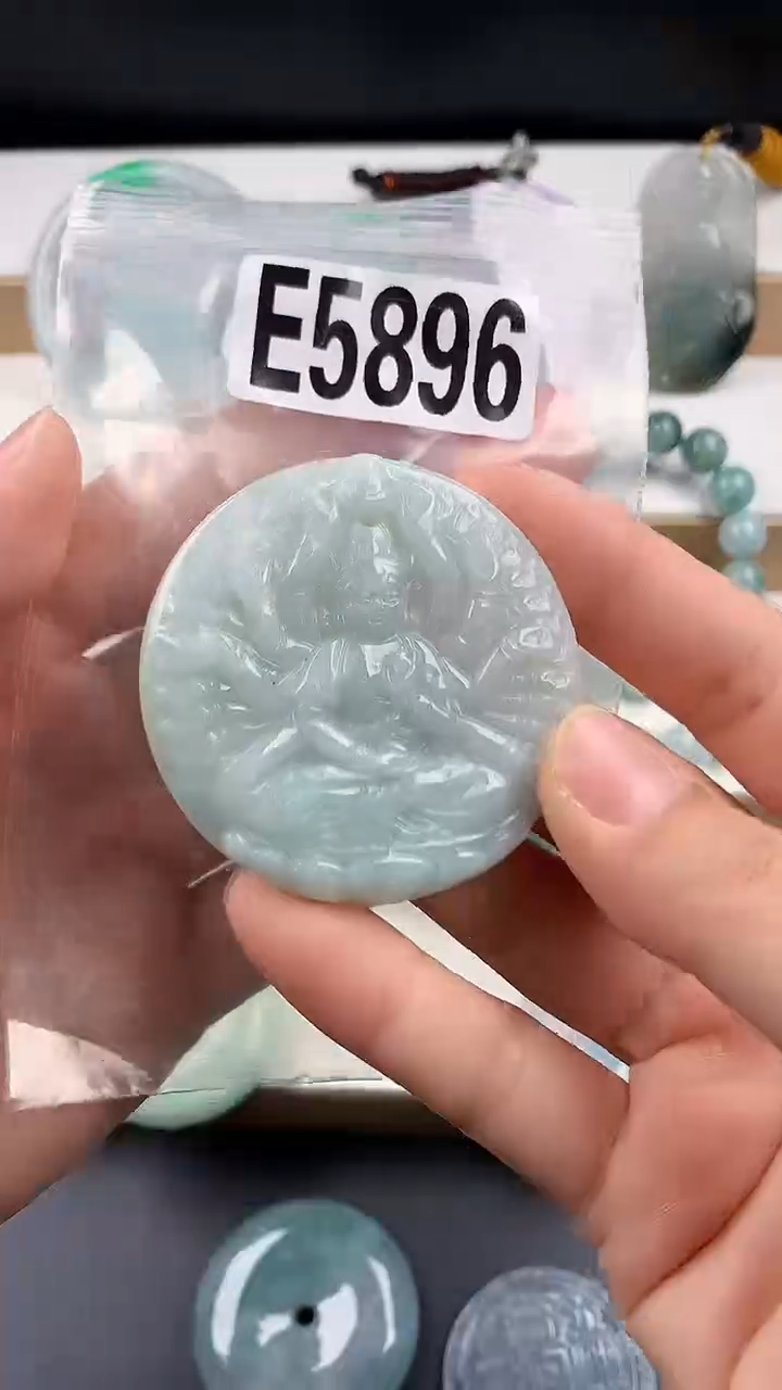 颈饰未镶嵌翡翠天然翡翠吊坠挂件