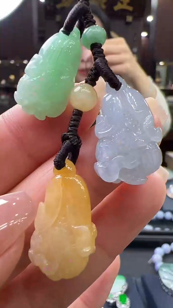 【闪购商品】翡翠挂件未镶嵌白菜包挂