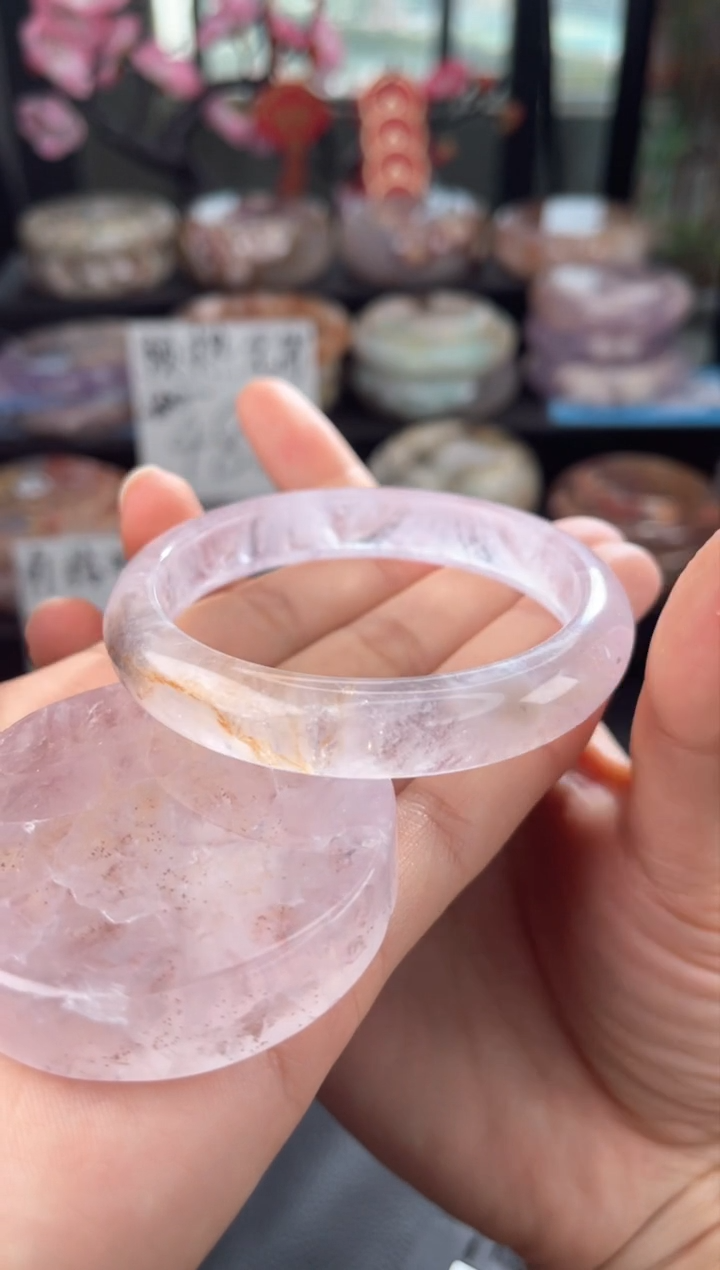 【闪购商品】石英质玉手镯未镶嵌55