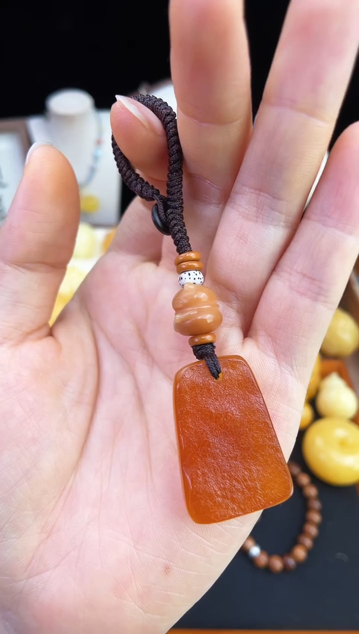 未镶嵌琥珀珠宝奇石柒月