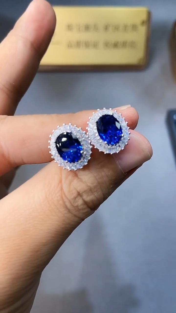 【闪购商品】蓝宝石耳饰银S925镶嵌24