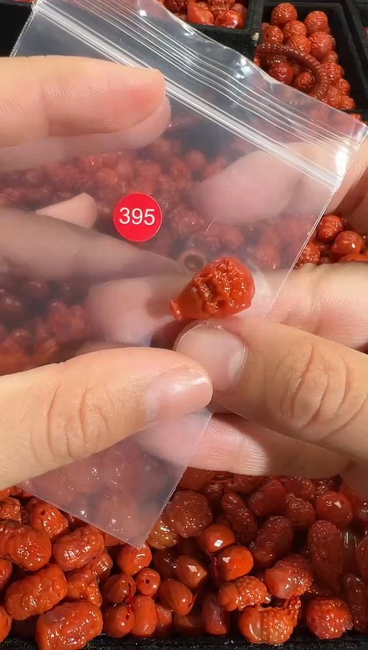 颈饰未镶嵌南红玛瑙1