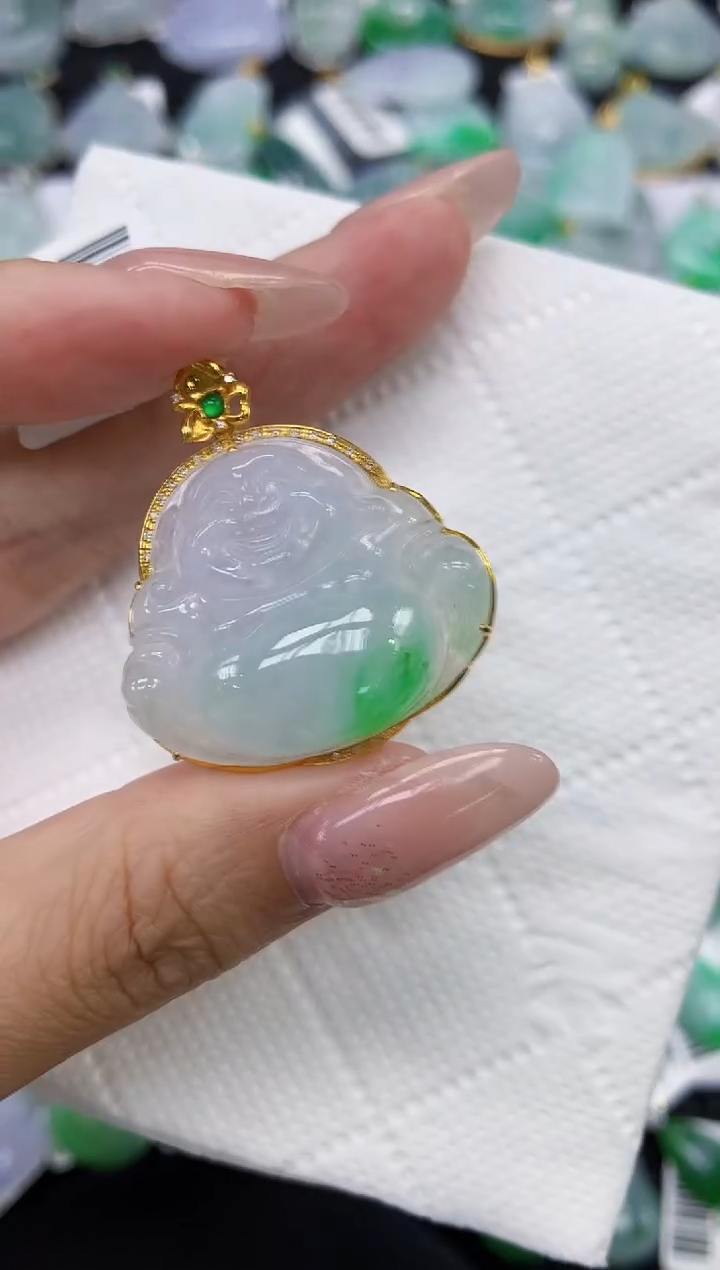 颈饰18K金镶嵌翡翠1111111111