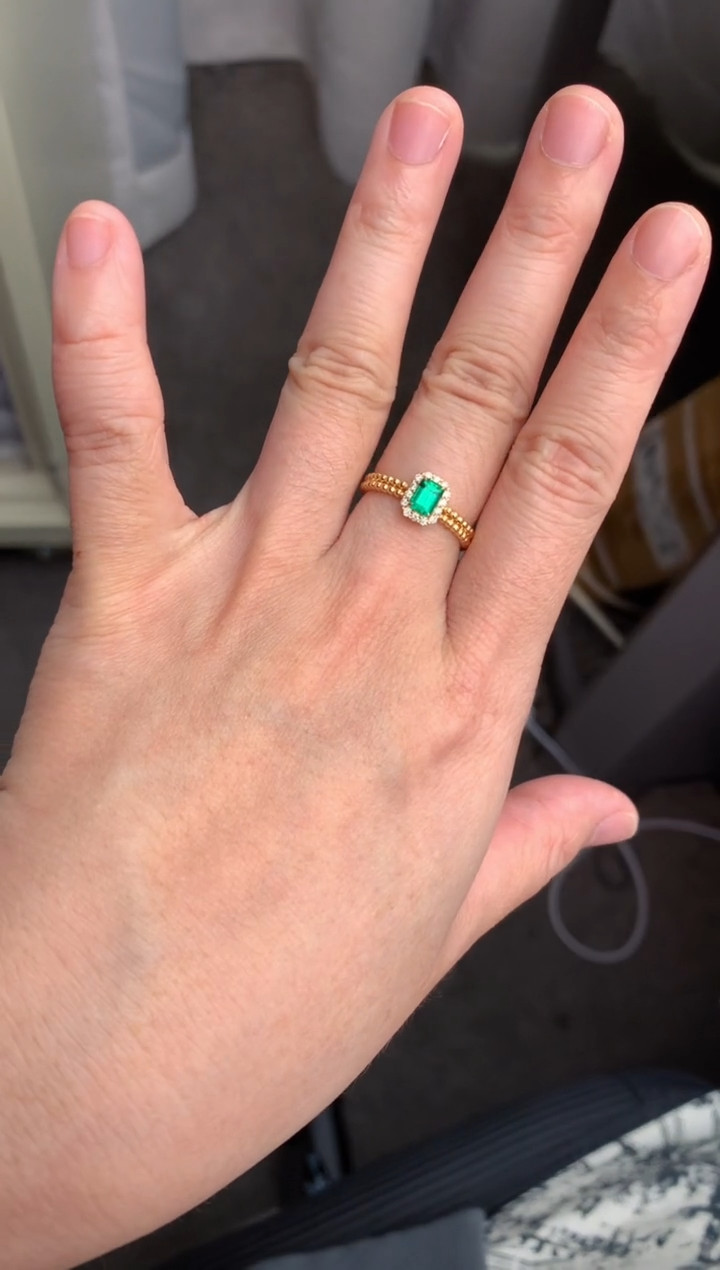 【闪购商品】祖母绿戒指18K金镶嵌42分祖母绿戒指