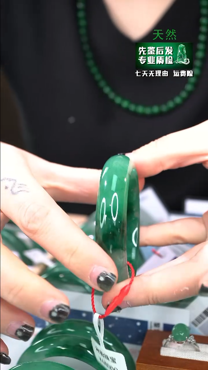 【闪购商品】石英质玉手镯合金55/56