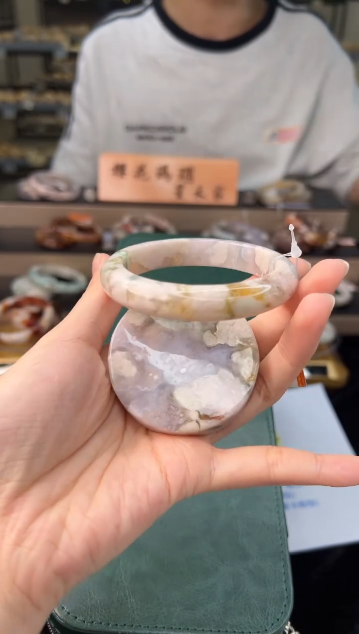 石英质玉未镶嵌手镯56圈口（赠送镯心）62115