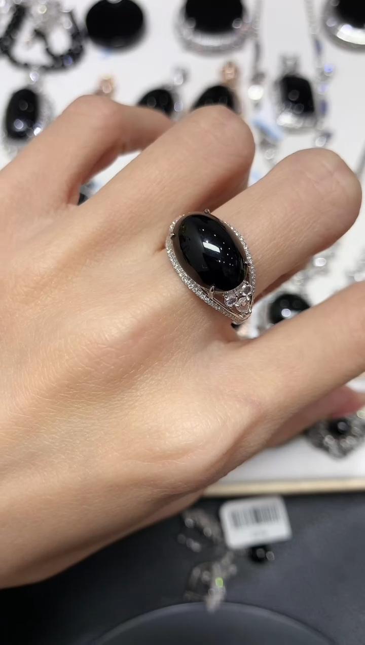 【闪购商品】翡翠吊坠(不含链)18K金镶嵌团购1