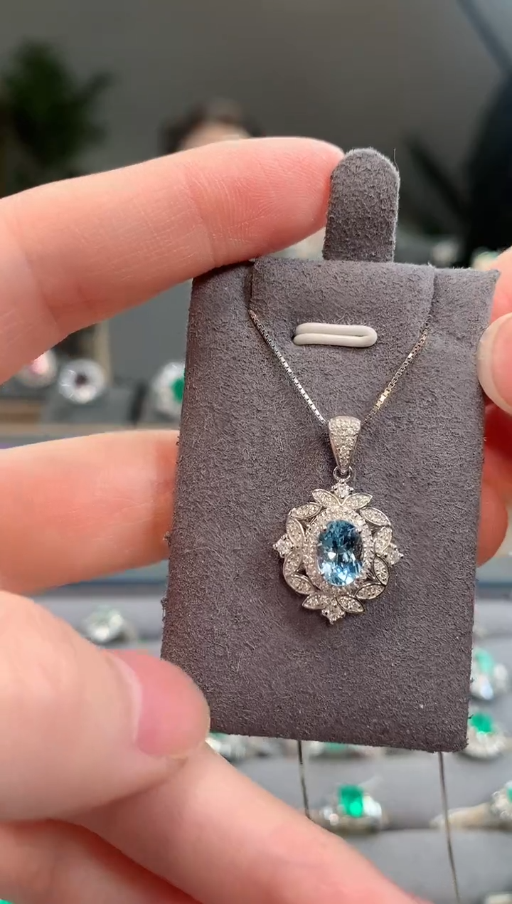 【闪购商品】海蓝宝石吊坠(不含链)18K金镶嵌海蓝宝