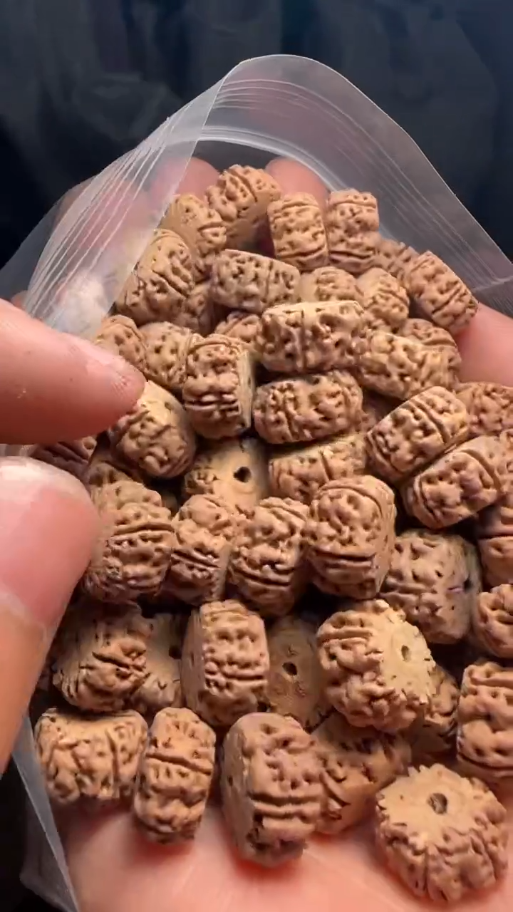 金刚菩提手串非全品薄切老树王12-13mm一份一百颗