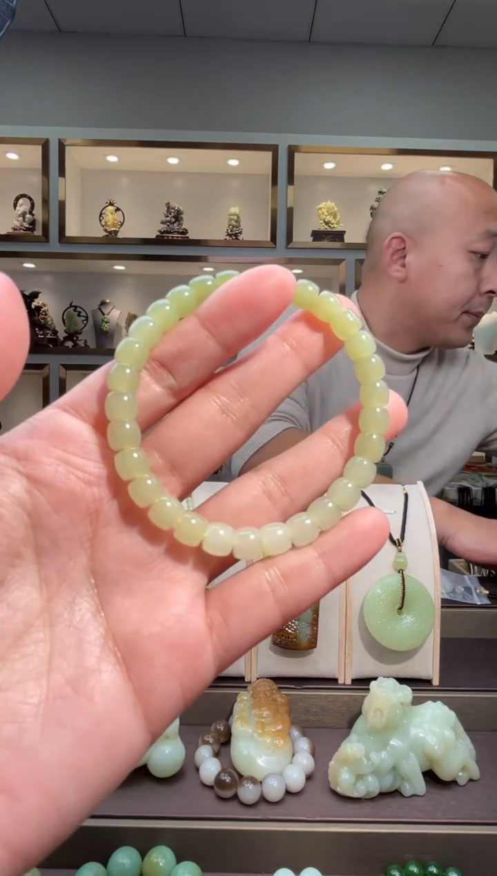 颈饰未镶嵌和田玉苏