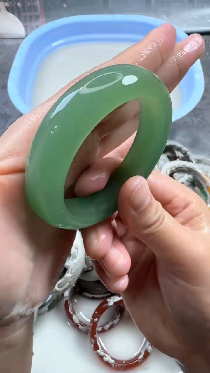 石英质玉手镯未镶嵌63