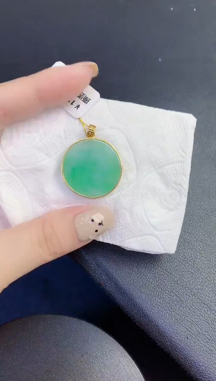 颈饰18K金镶嵌翡翠缅甸天然翡翠A货