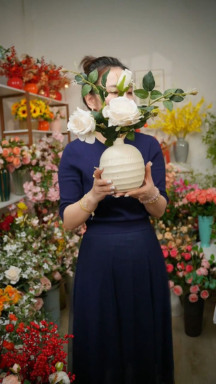 维多利亚+陶瓷花瓶一套