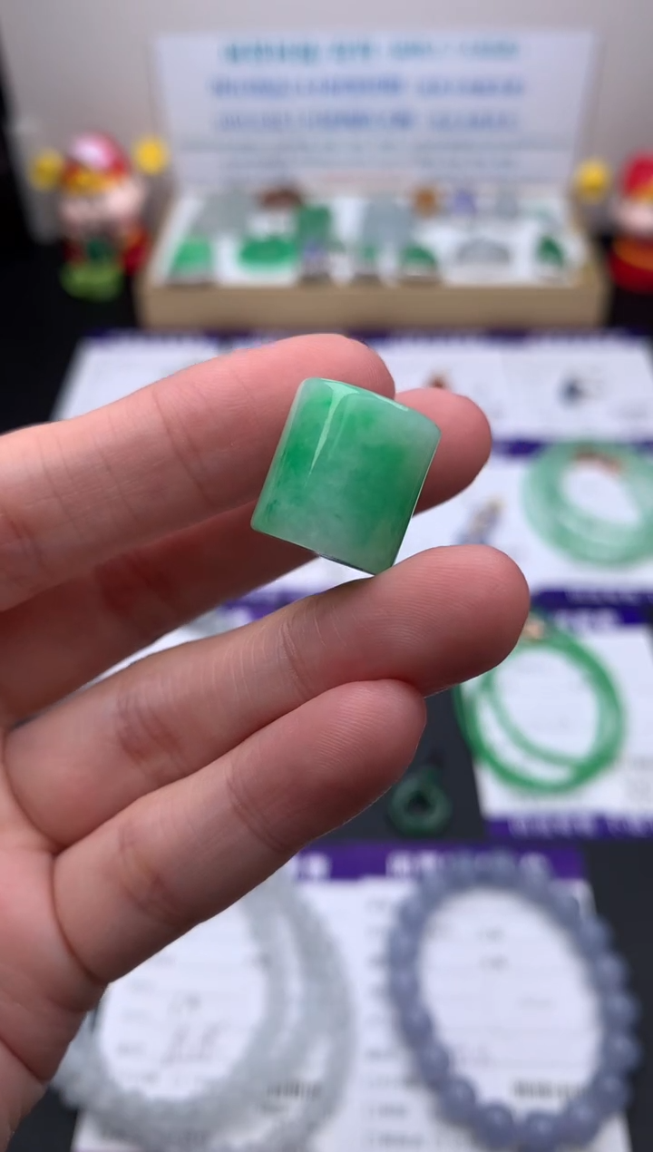 【闪购商品】定制翡翠未镶嵌模式推广期24小时鉴赏期