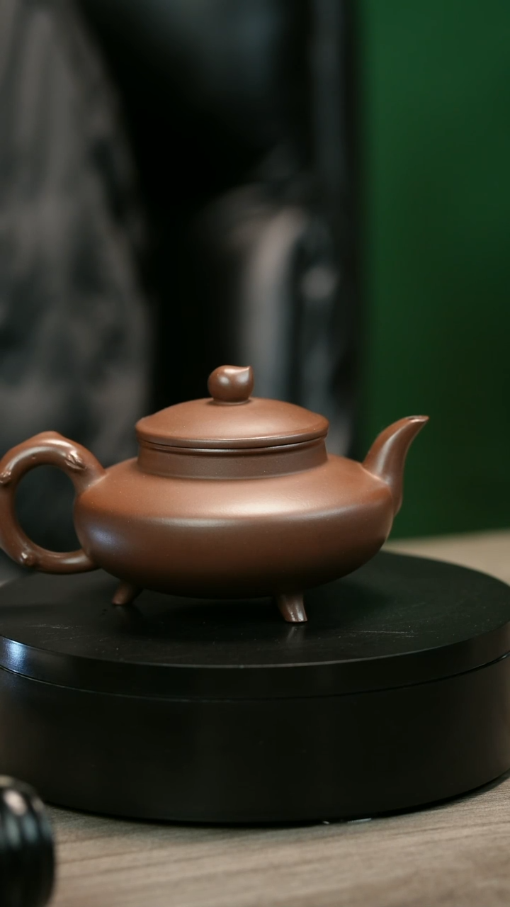 茶壶紫砂止**人H1746周卓琴寿桃炉鼎