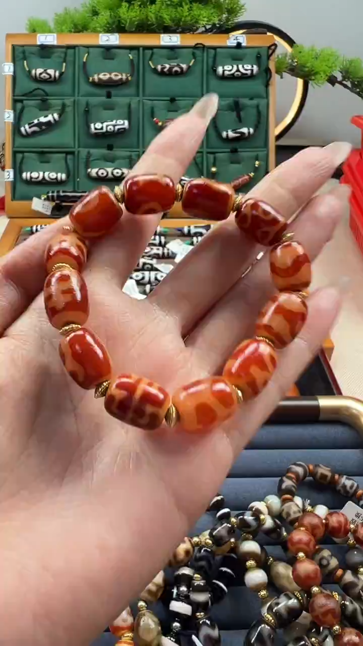 玛瑙/玉髓（覆膜）颈饰合金81.（微瑕）